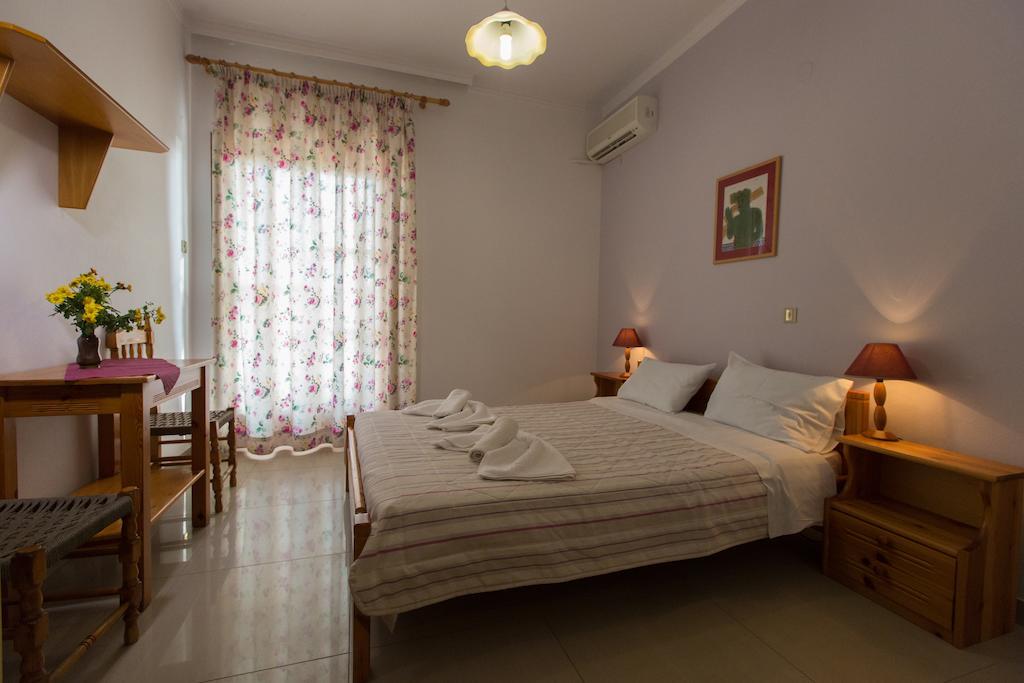 Filoxenia Studios 1 Palaiochora Pokoj fotografie